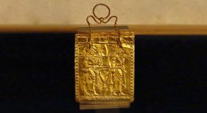 Libro etrusco de oro, fechada del año 600 a. C. a través de templestudy.com