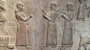 Panel de piedra del Palacio Central de Tiglath-Pilesar III a través de British Museum