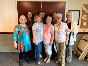 Comité Estaca Prescott Valley Arizona, durante almuerzo para personas mayores, en 2019. Crédito: LaDawn Dalton