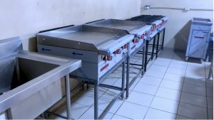 Estufas y áreas de cocina nuevas al Centro de Refugiados Senda de Vida II en Tamaulipas, México, en octubre de 2022.