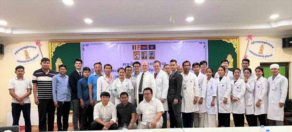 La Iglesia ayuda a hospital y personal médico en Camboya