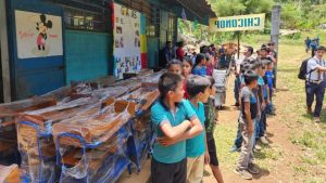 Estudiantes en Guatemala reciben apoyo gracias al voluntariado y donaciones de la Iglesia