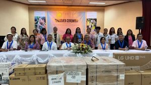 Estudiantes de Universidad en Filipinas reciben apoyo gracias al voluntariado y donaciones de la Iglesia