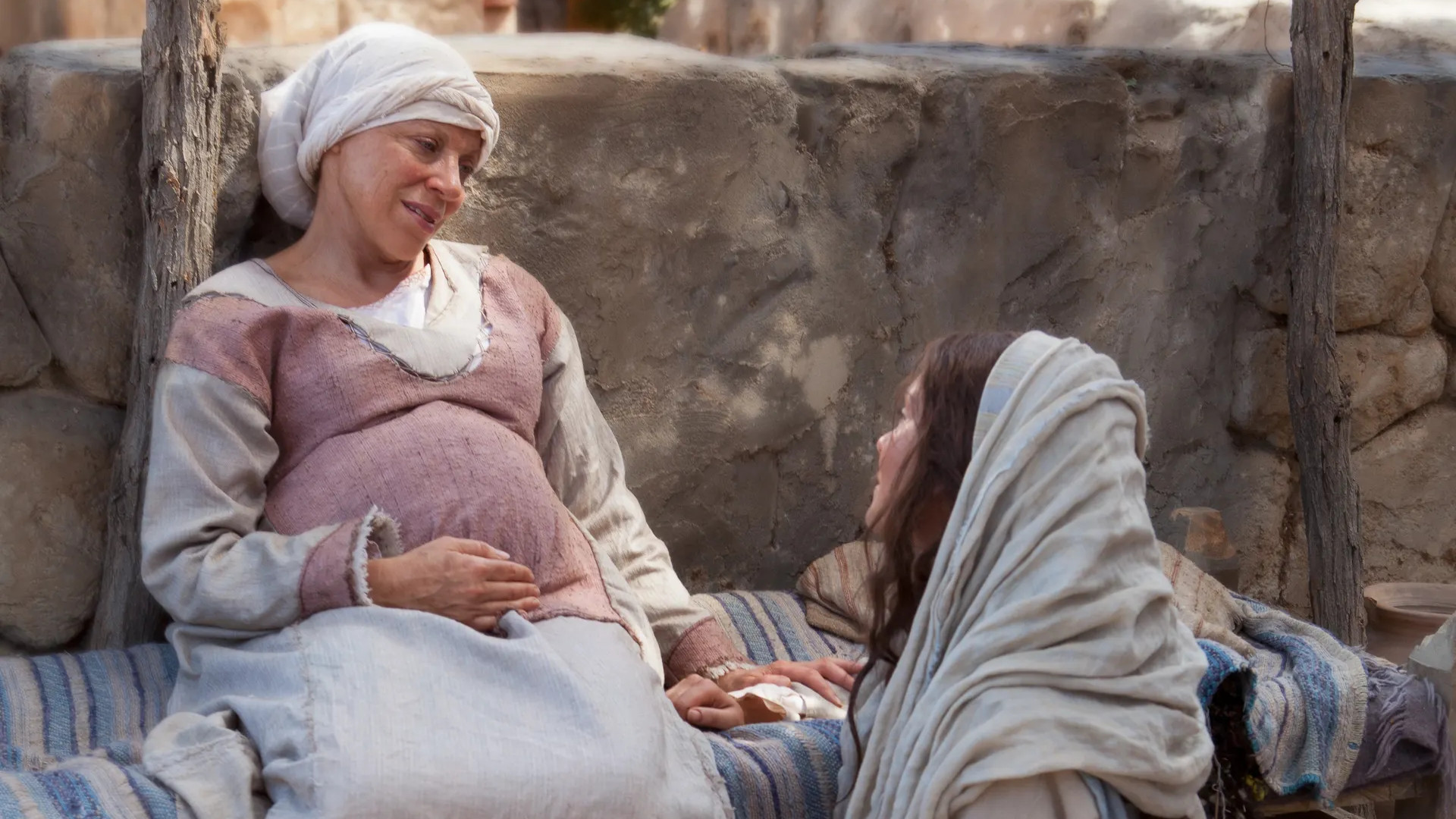 María visita a Isabel. Imagen cortesía de La Iglesia de Jesucristo de los Santos de los Últimos Días